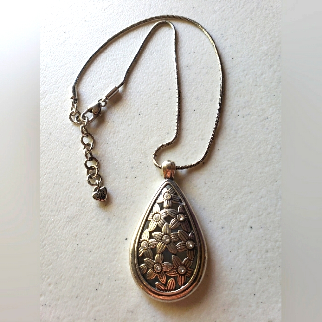 Brighton Teardrop Flower Pendant Necklace Retired Silver Plated W Crystals 18 24$